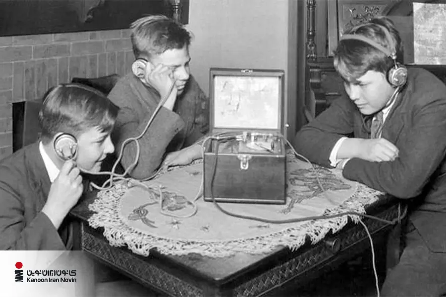 تبلیغات در رادیو، اگر درست و حرفه‌ای اجرا شود، می‌تواند کاری کند که کمتر رسانه‌ای از پس آن برمی‌آید.